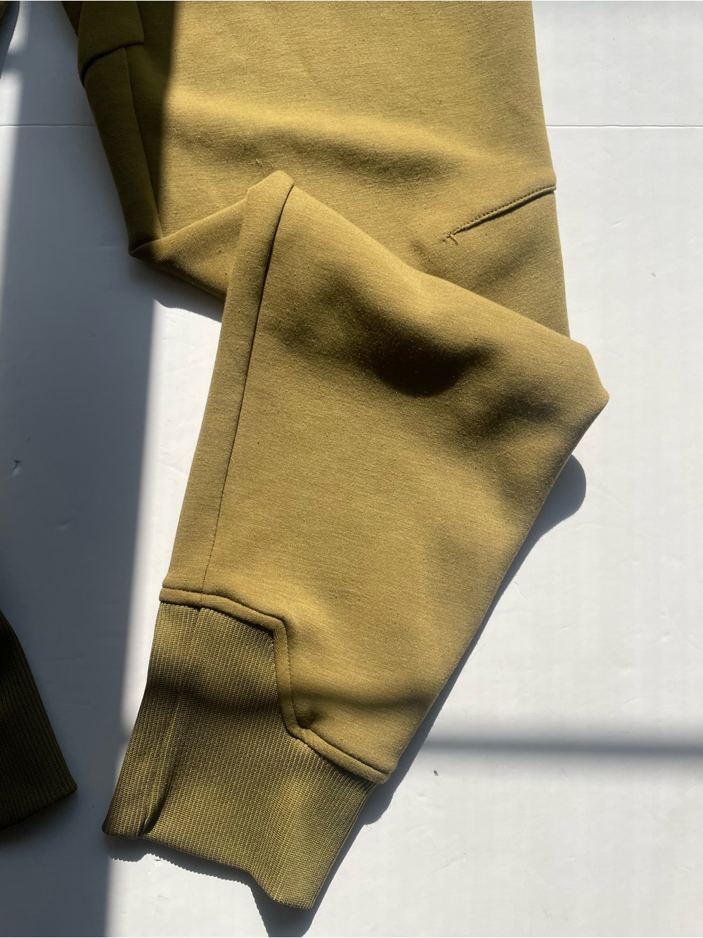 On Running Performance Sweat Pants Olive Green Joggers Women's XS